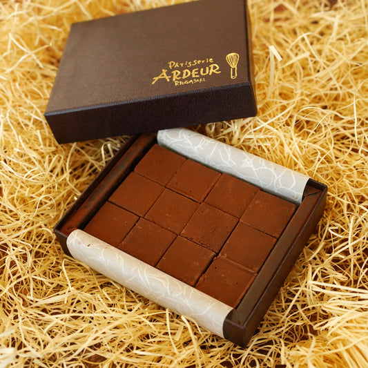 ニュータウンの石畳（生チョコ12個入）